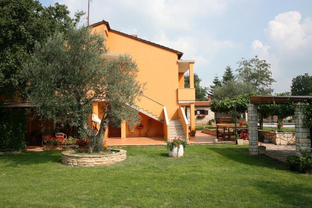 Sossa Apartments Умаг Экстерьер фото