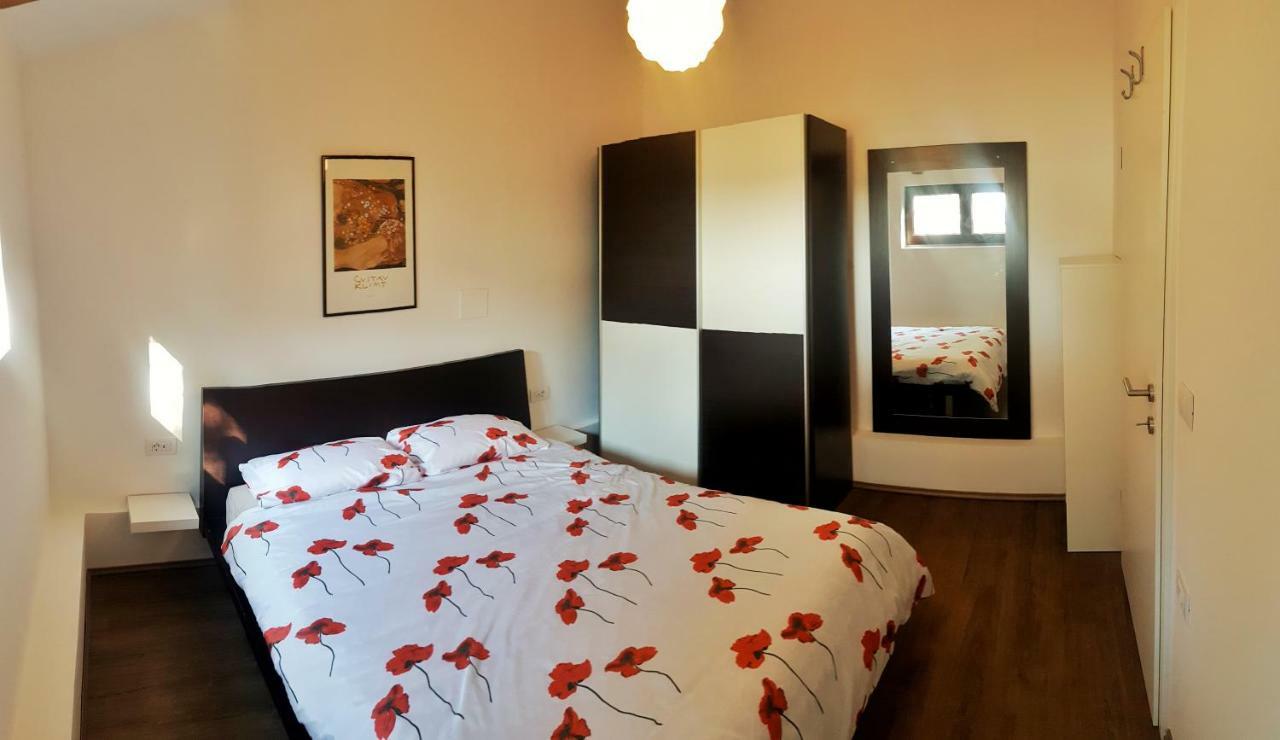 Sossa Apartments Умаг Экстерьер фото
